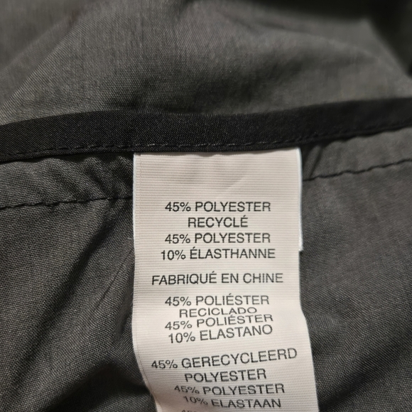 Vuori Banks Shorts Men's Small Gray W/ Black Stripes Swim Shorts (W28/29) - Picture 7 of 11